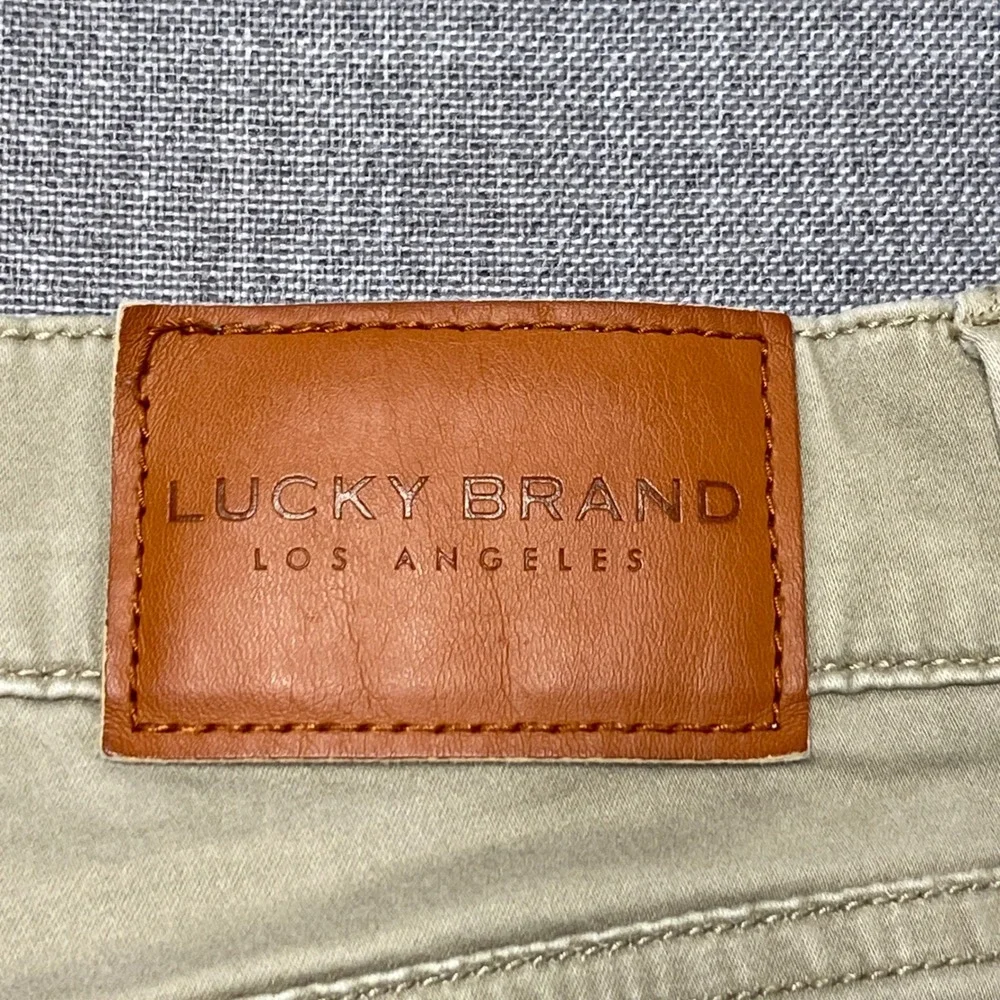 Lucky Brand 121 Slim Straight Khaki Chino Pants Mens 31x32 Tan Five Pocket